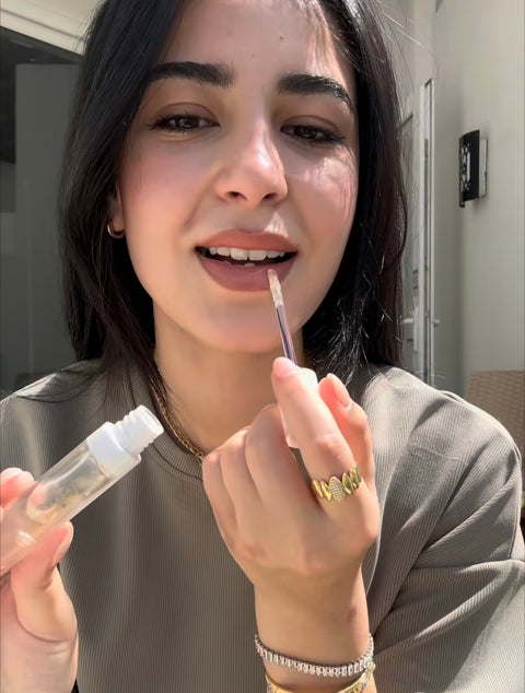 Lip serum